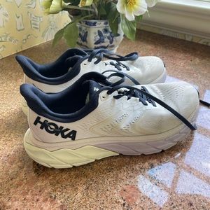 Women’s Hoka Arahi 5